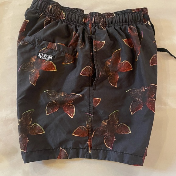 Stranger things swimming trunks - Picture 2 of 3
